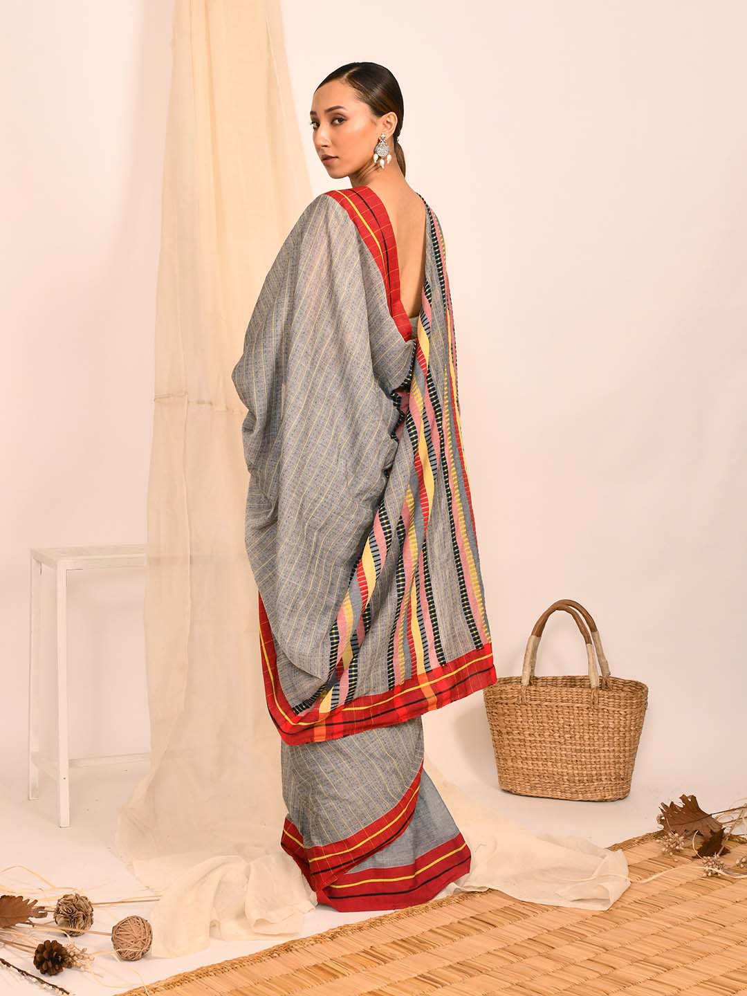 MOONLIT GRACE (BENGAL HANDLOOM 100% PURE COTTON SAREE)