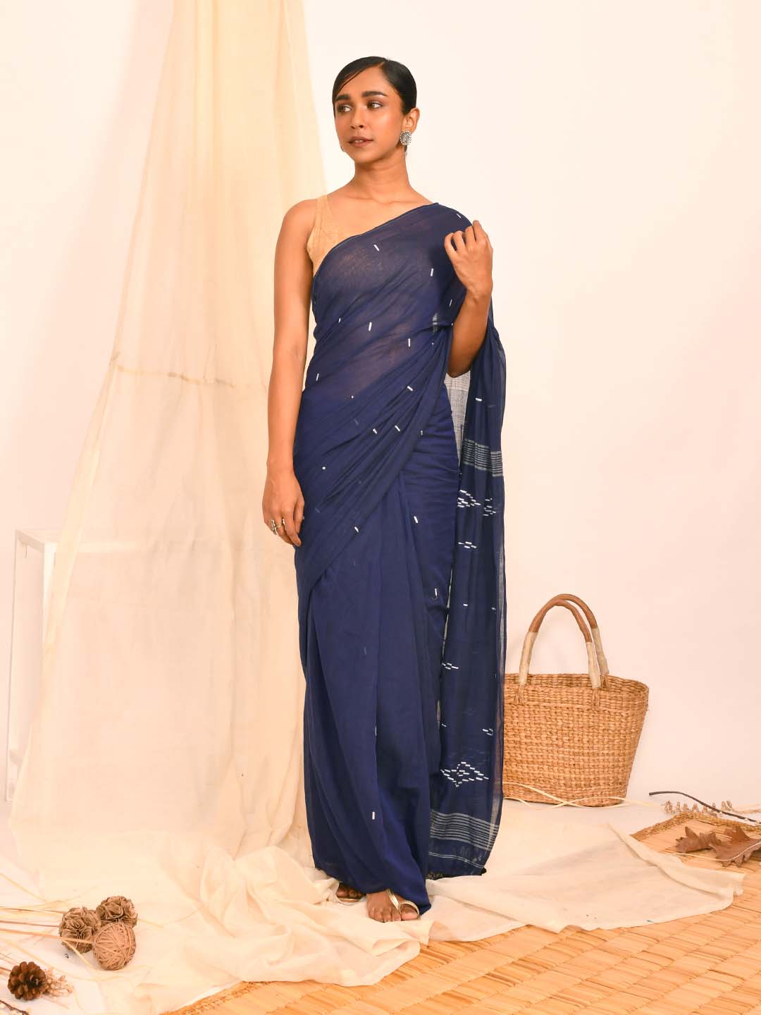 PURE ELEGANCE (BENGAL HANDLOOM 100% PURE COTTON SAREE)