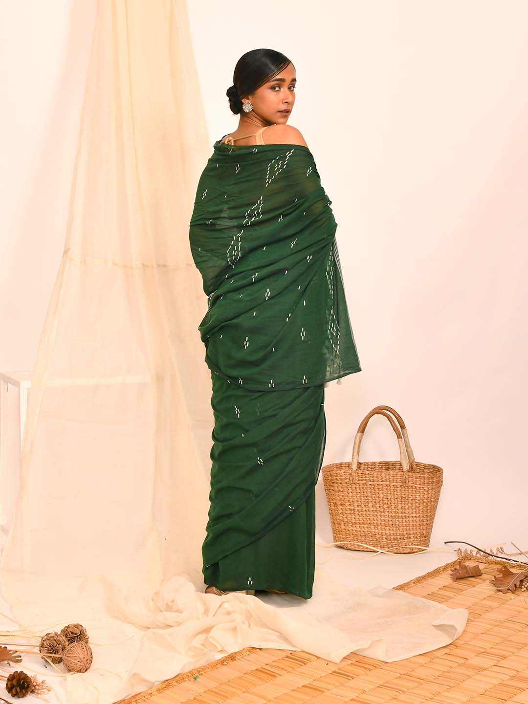 WOVEN HARMONY (BENGAL HANDLOOM 100% PURE COTTON SAREE)