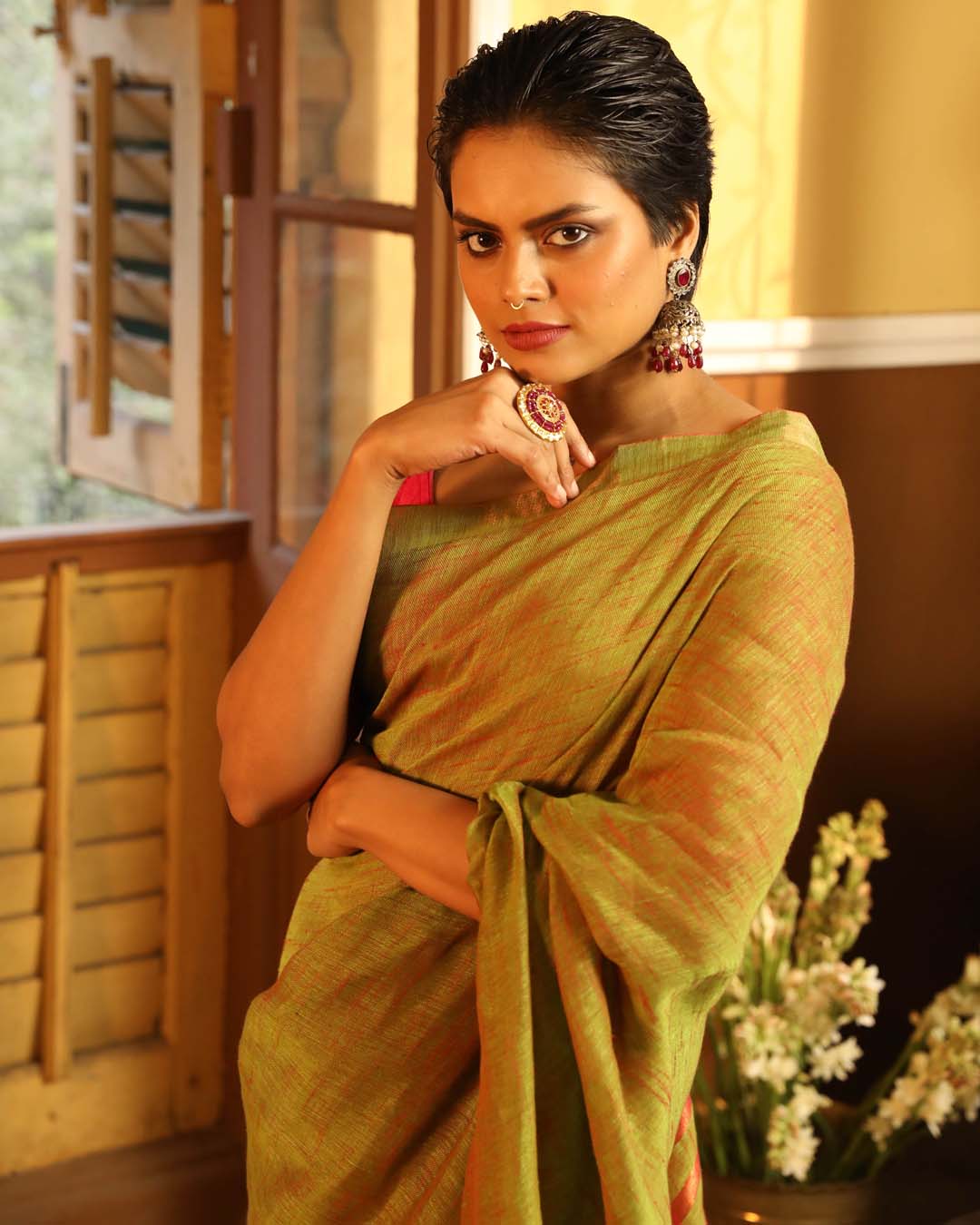 WHISPERING OLIVE (BENGAL HANDLOOM PURE LINEN SAREE)