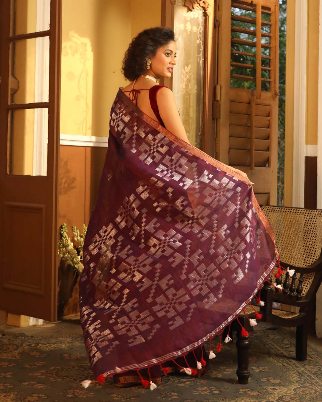 REGAL MAROON (HANDLOOM PURE LINEN SAREE)