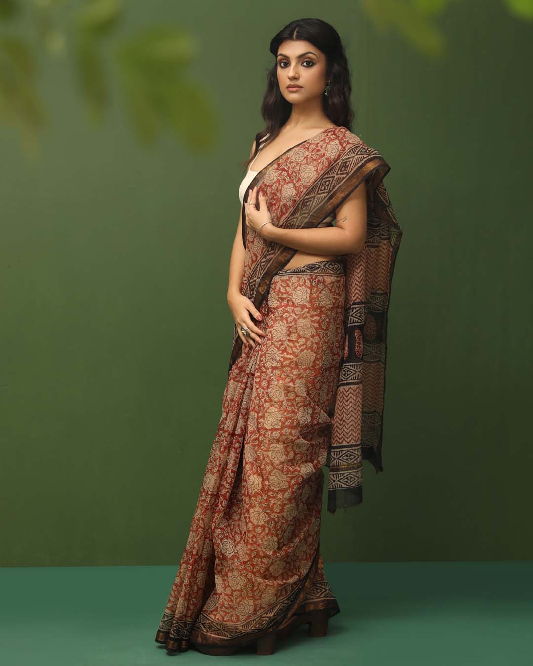 CRIMSON BLOOM (BAGRU SILK COTTON SAREE)