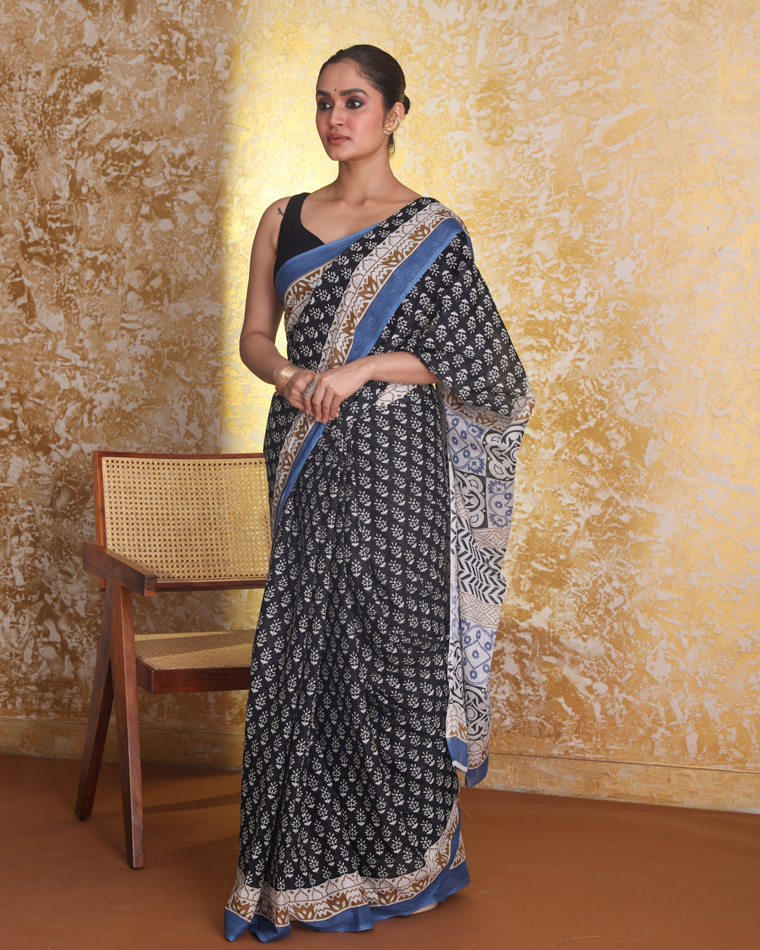 MIDNIGHT PATTERNS (BAGRU MUL MUL COTTON SAREE)