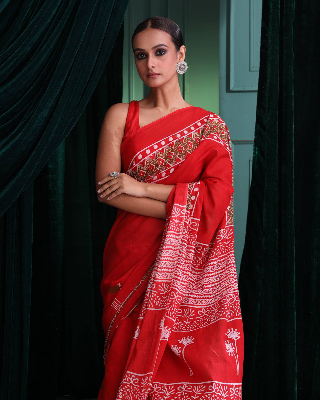 SCARLET SOPHISTICATION (BAGRU MUL MUL COTTON SAREE)