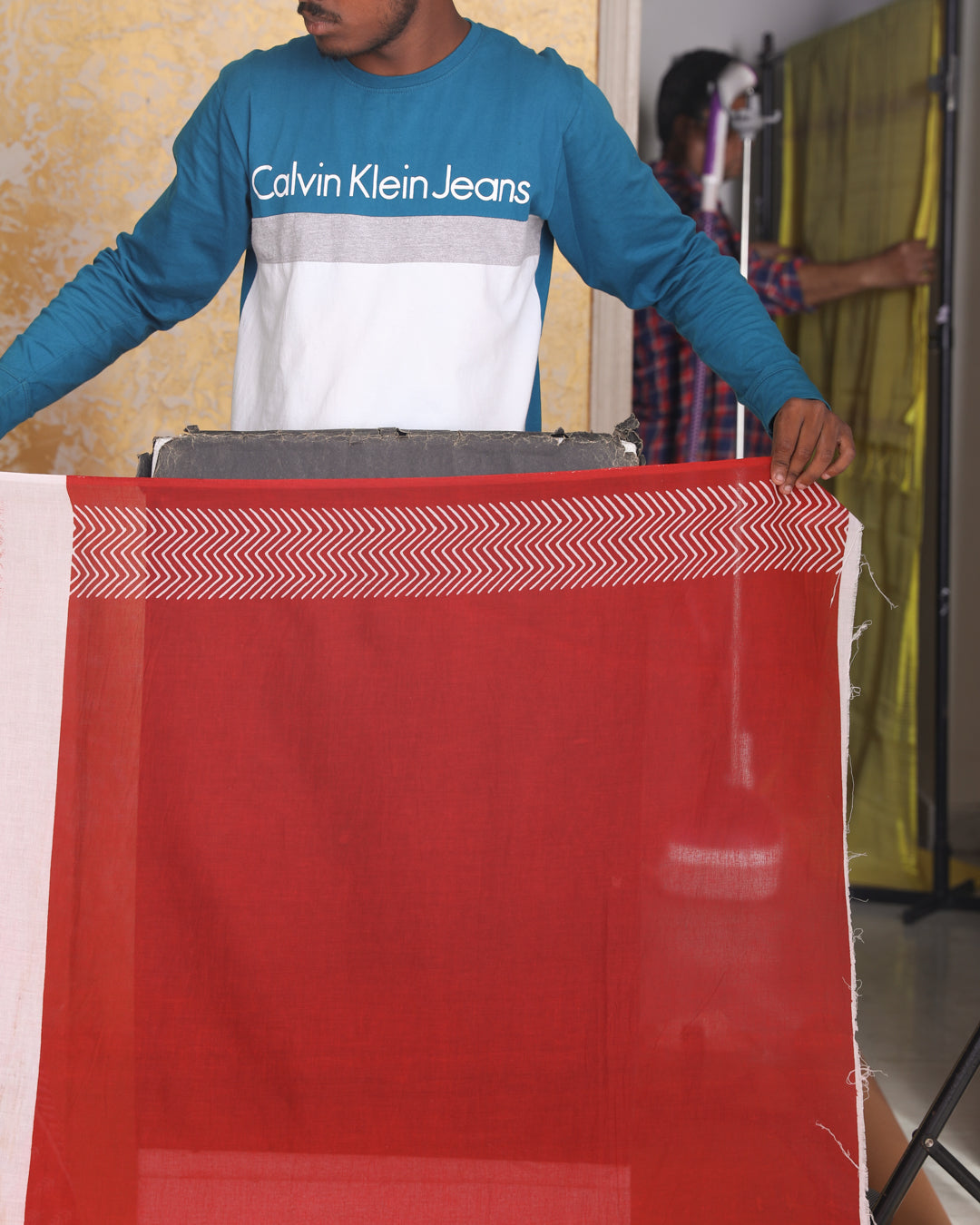 CRIMSON ELEGANCE (BAGRU MUL MUL COTTON SAREE)