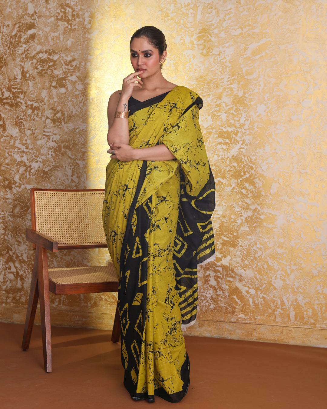 OLIVE ELEGANCE (BATIK MUL MUL COTTON SAREE)