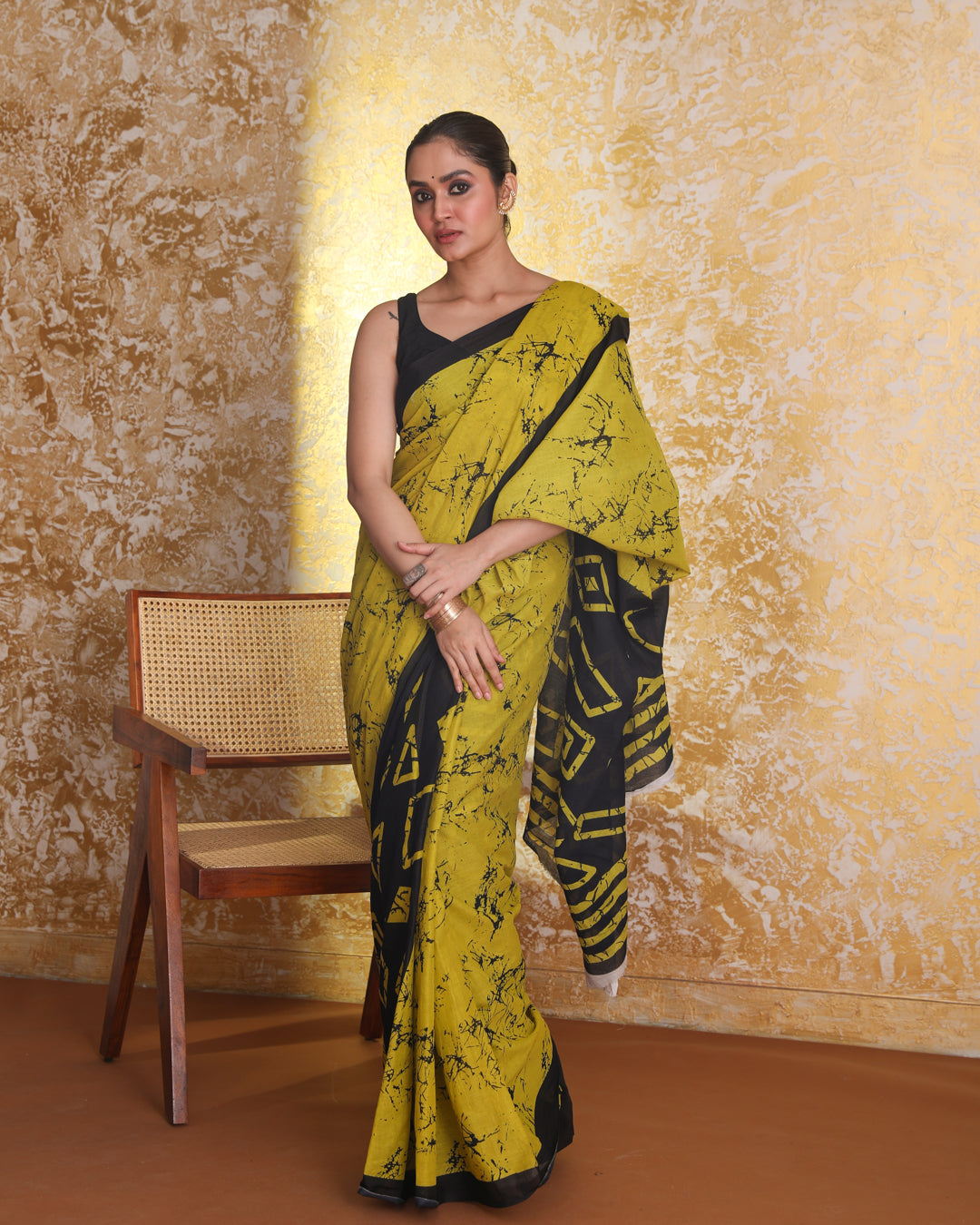 OLIVE ELEGANCE (BATIK MUL MUL COTTON SAREE)