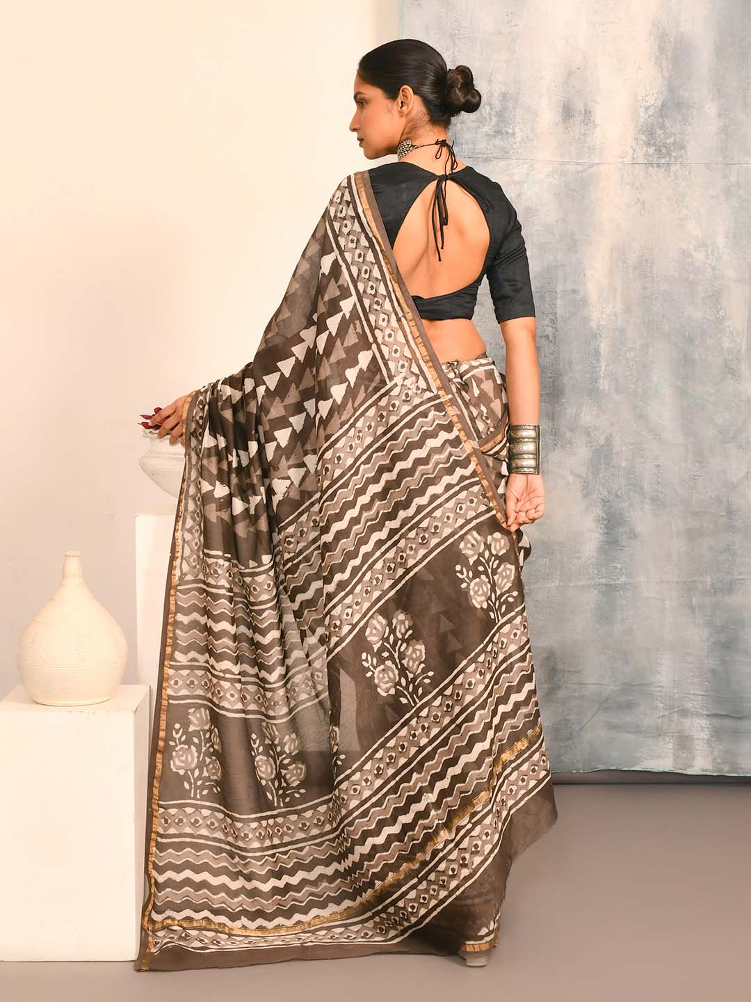 GREY SERENITY (BAGRU SILK COTTON SAREE)