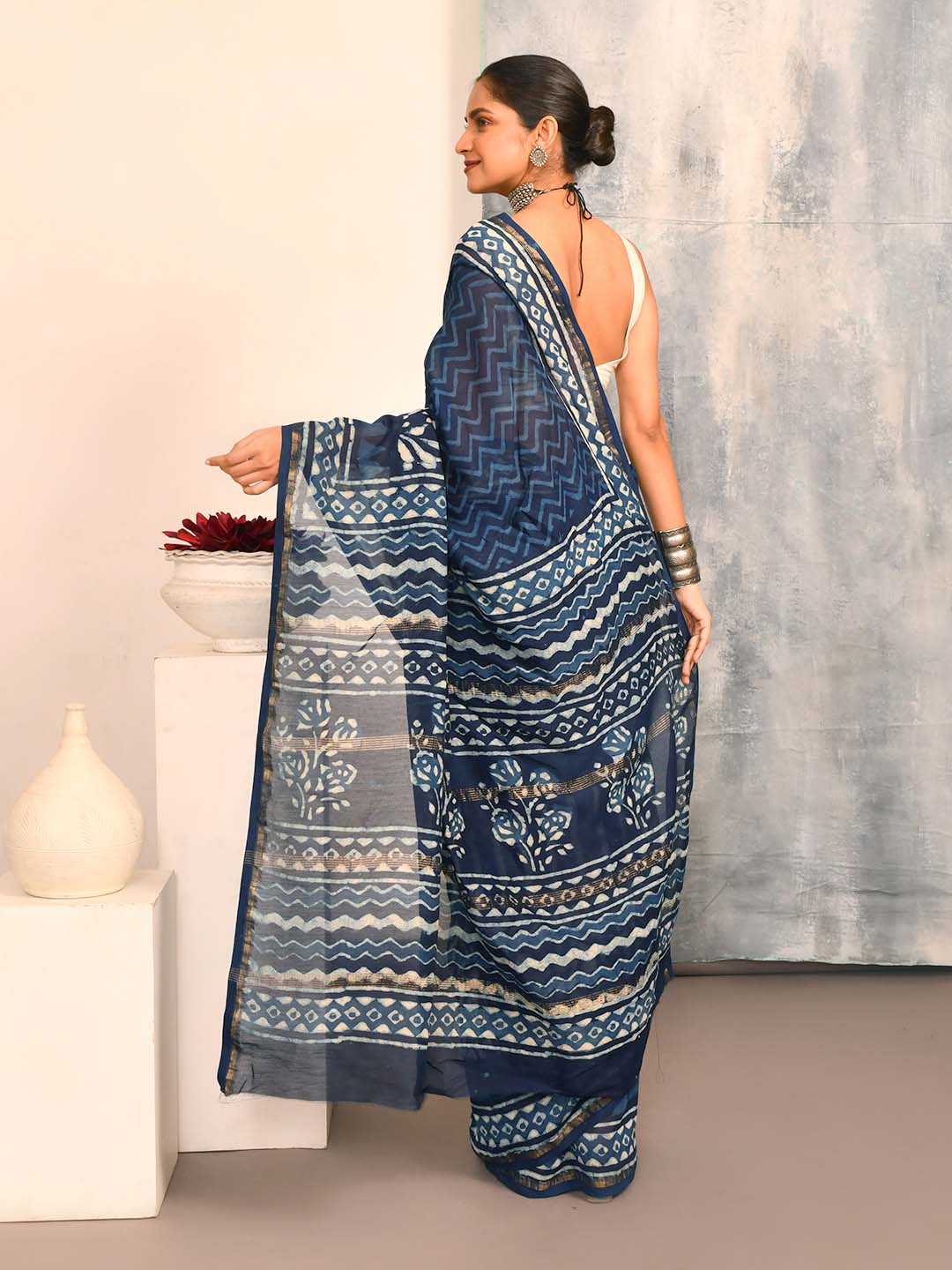 INDIGO REVERIE (BAGRU SILK COTTON SAREE)