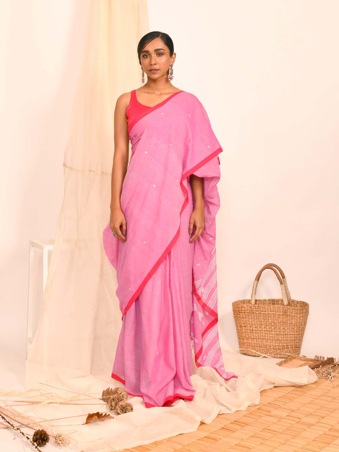 ROSE EMBRACE (HANDLOOM 100% PURE COTTON SAREE)