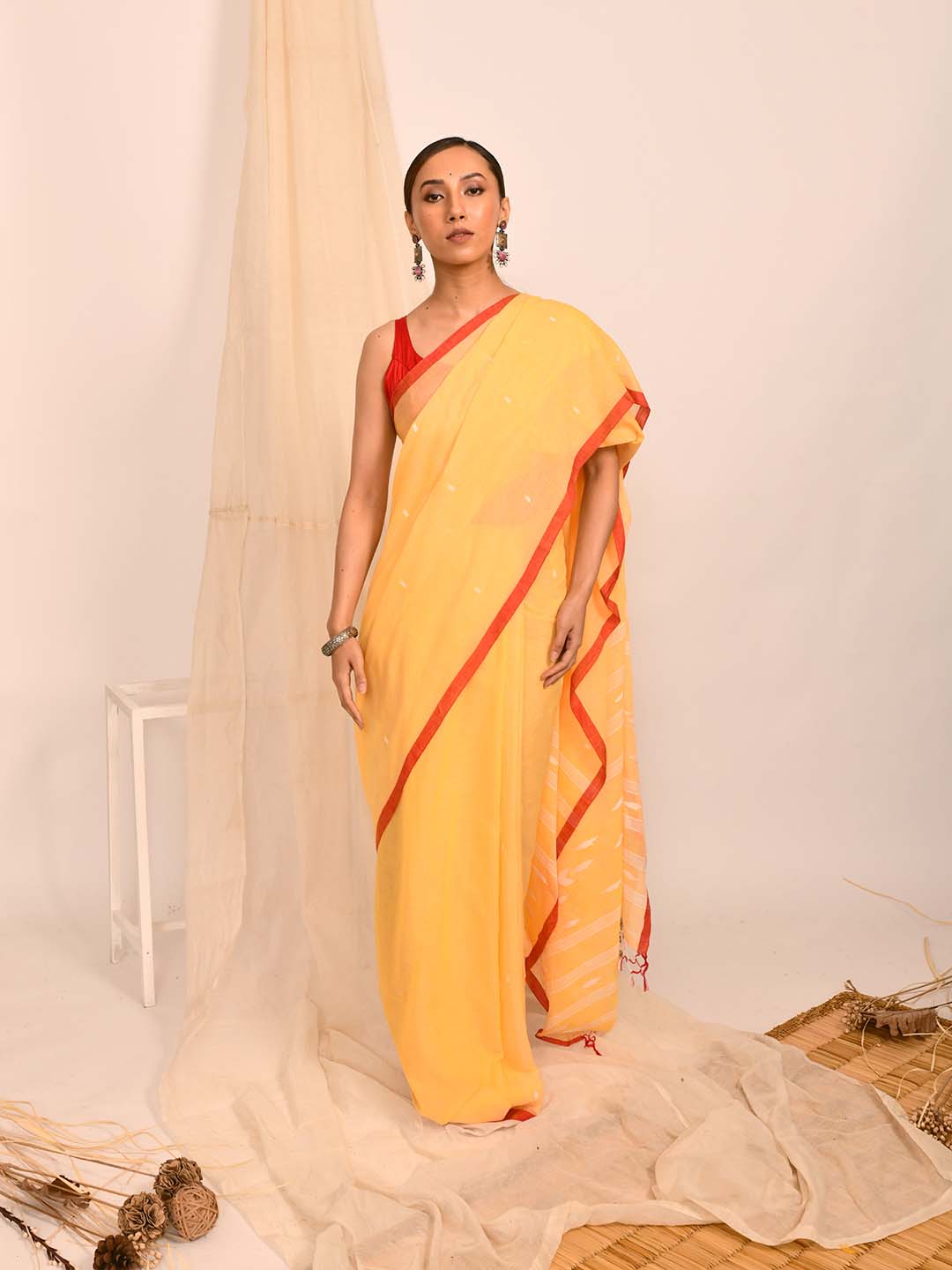 GOLDEN REVERIE (HANDLOOM 100% PURE COTTON SAREE)