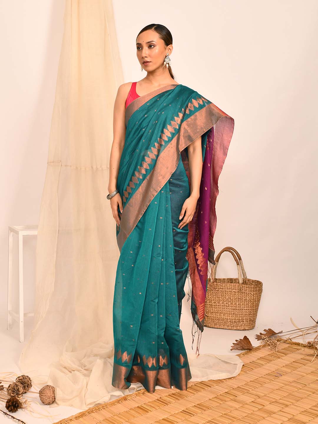 VERDANT ELEGANCE (HANDLOOM COTTON BLEND SAREE)