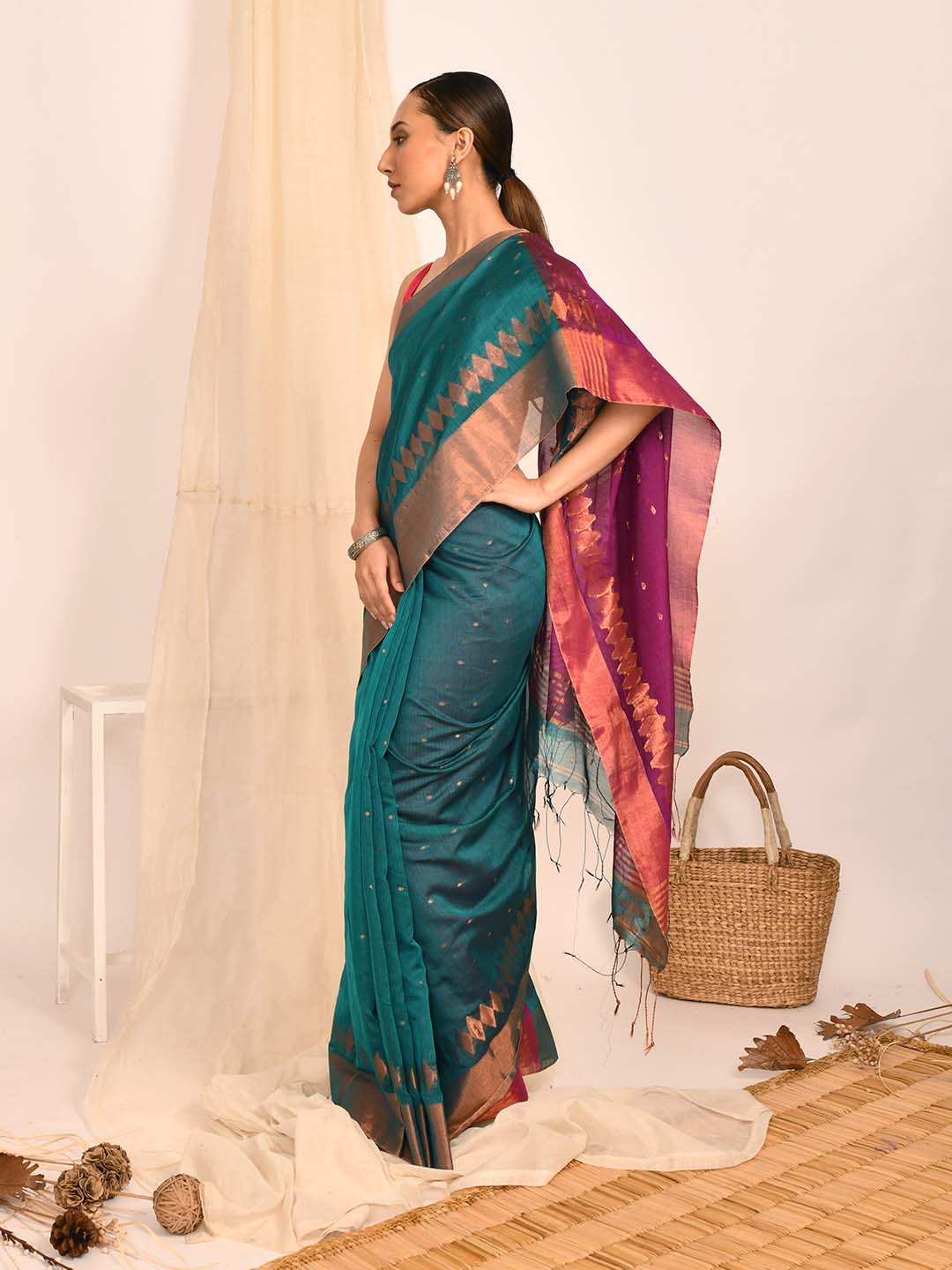 VERDANT ELEGANCE (HANDLOOM COTTON BLEND SAREE)