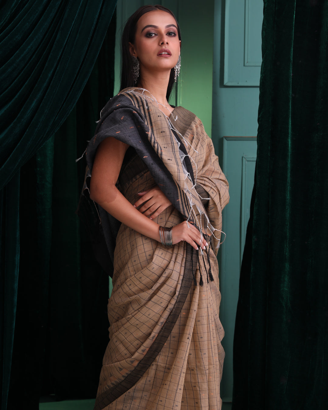 MUTED CHARM (HANDLOOM COTTON BLEND SAREE)