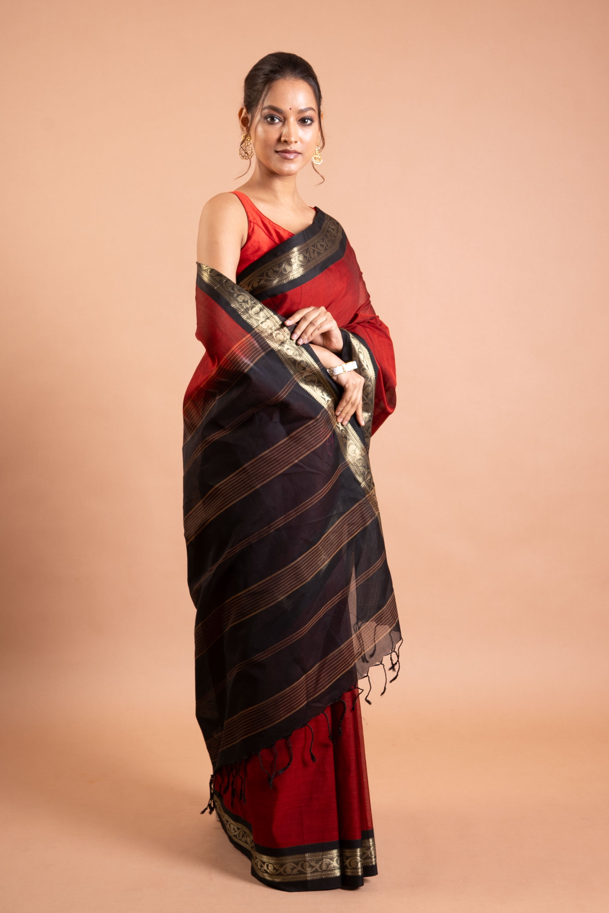 Ruby Noir Zari-Border Handloom Saree