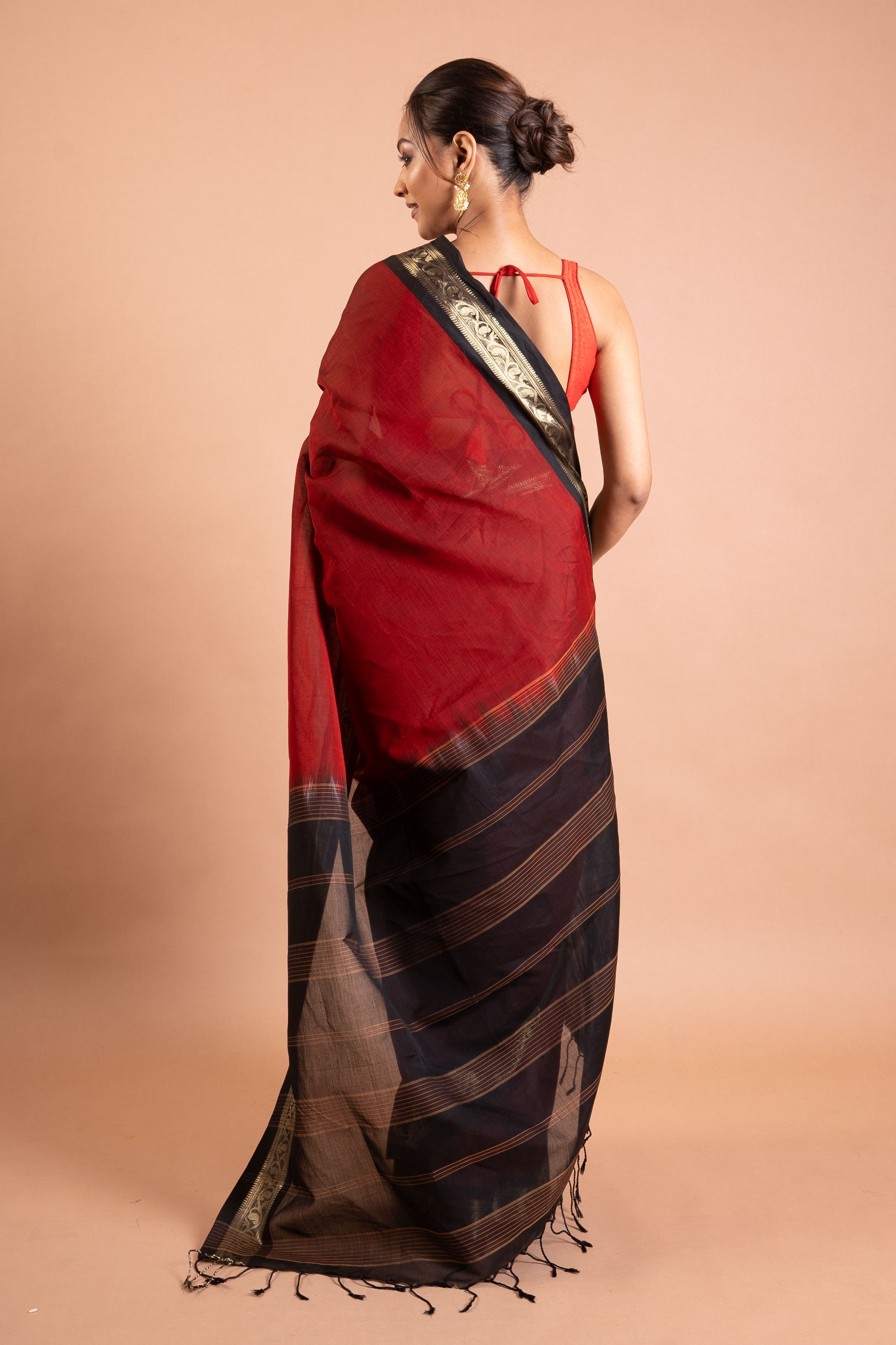 Ruby Noir Zari-Border Handloom Saree