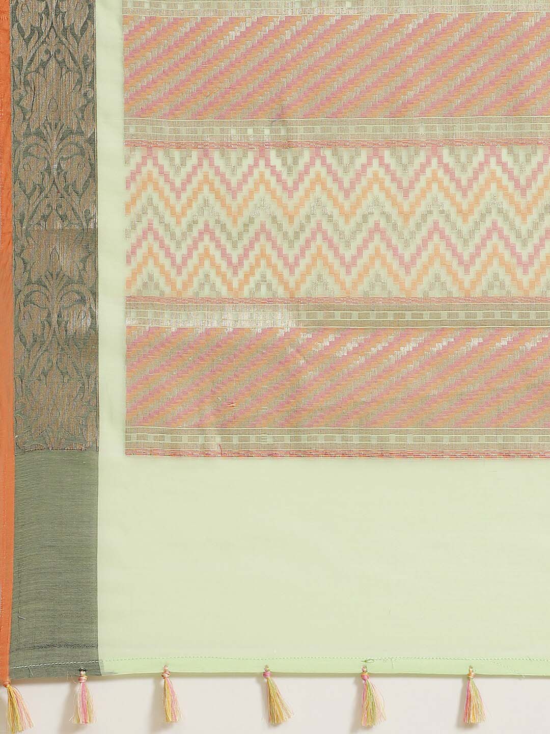 Indethnic Banarasi Green Woven Design Daily Wear Saree - Saree Detail View