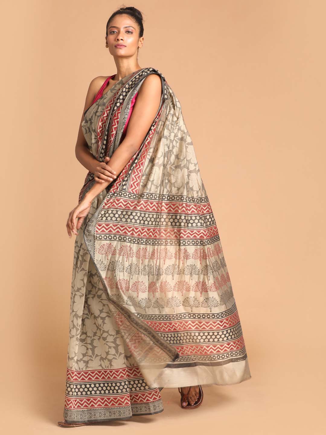Indethnic Printed Cotton Blend Saree in Grey - View 2