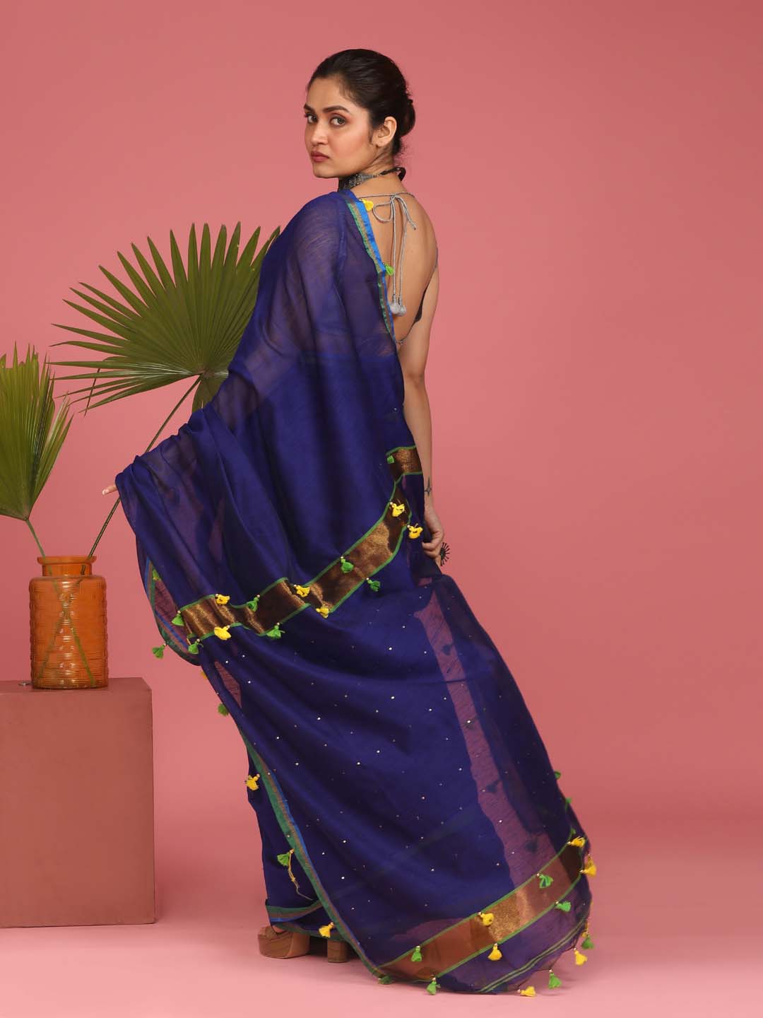 Indethnic Maroon and Green Solid Colour Blocked Saree with Tassles - View 3