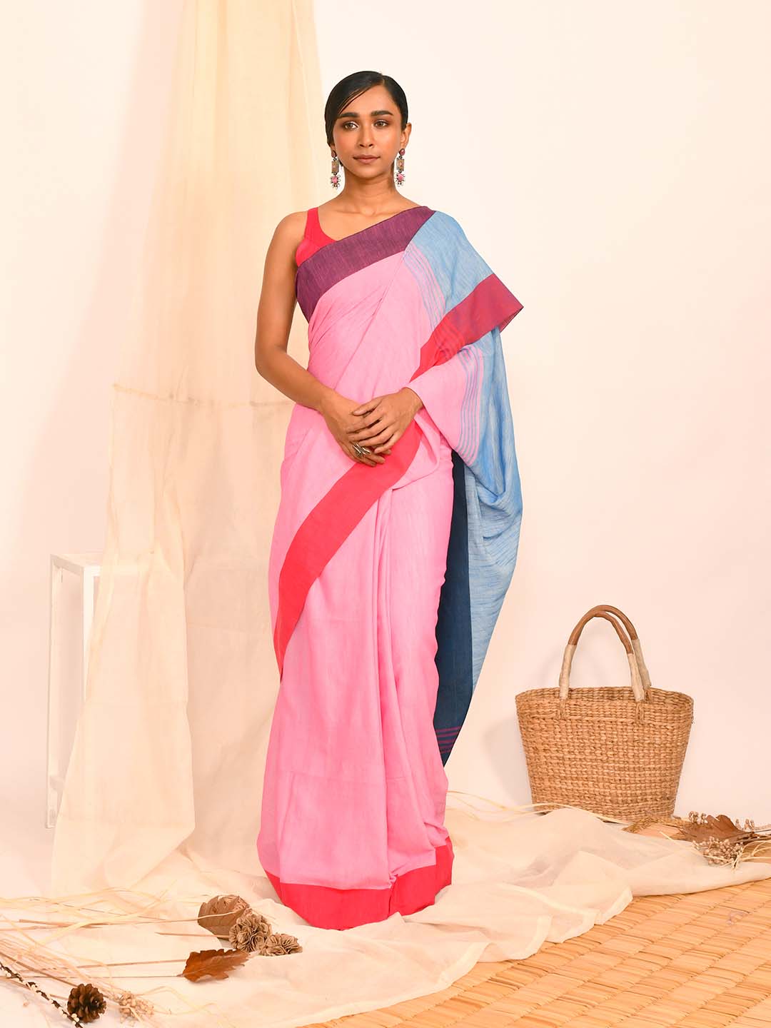 MIDNIGHT BLOOM (BENGAL HANDLOOM COTTON BLEND SAREE)