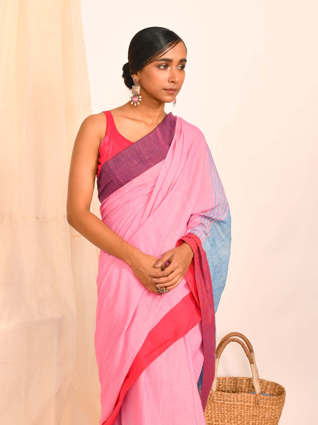 MIDNIGHT BLOOM (BENGAL HANDLOOM COTTON BLEND SAREE)