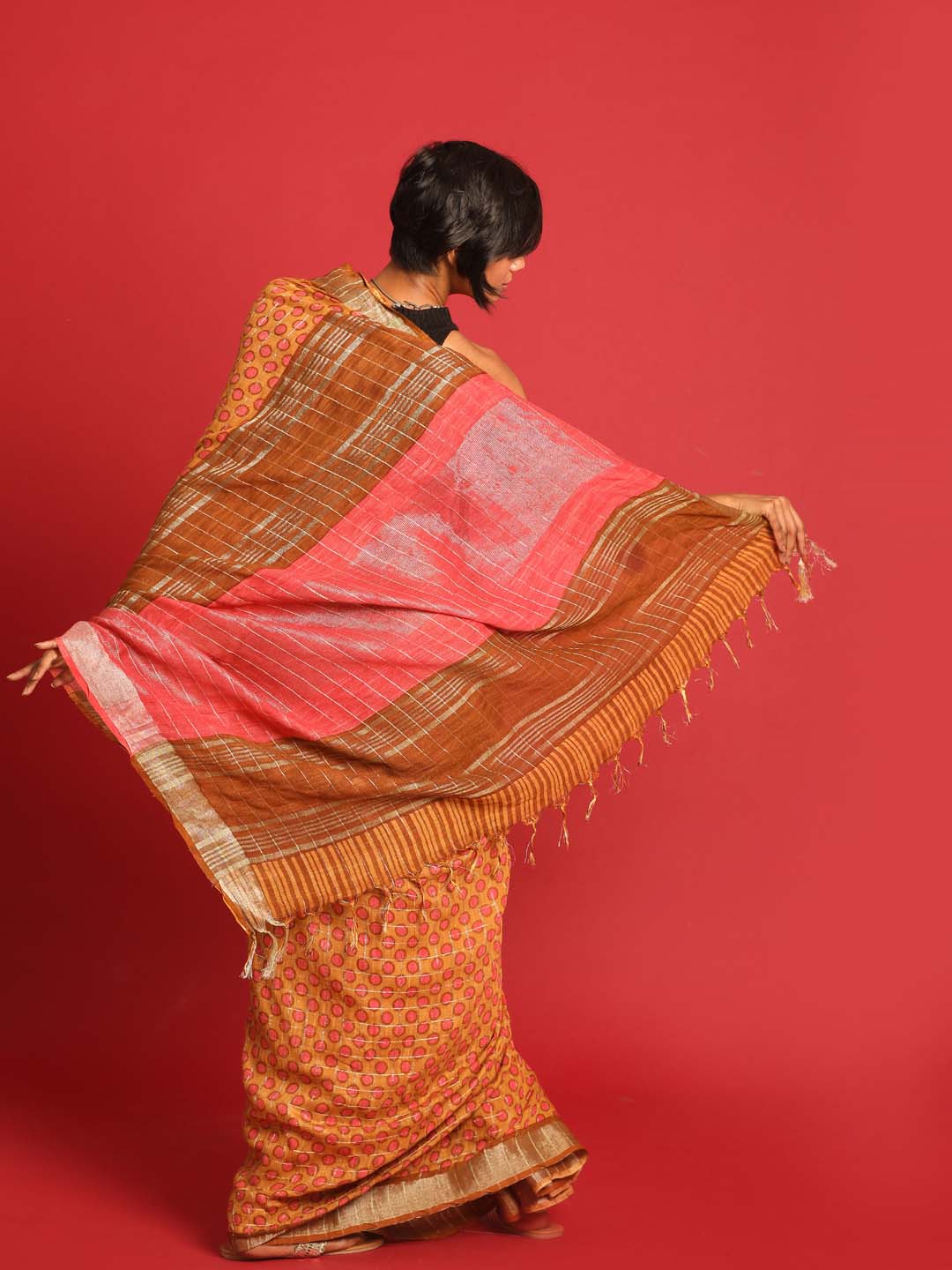 Indethnic Yellow Liva Printed Saree - View 3