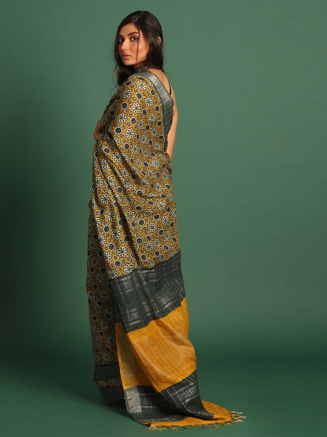 Indethnic Yellow Liva Printed Saree - View 3