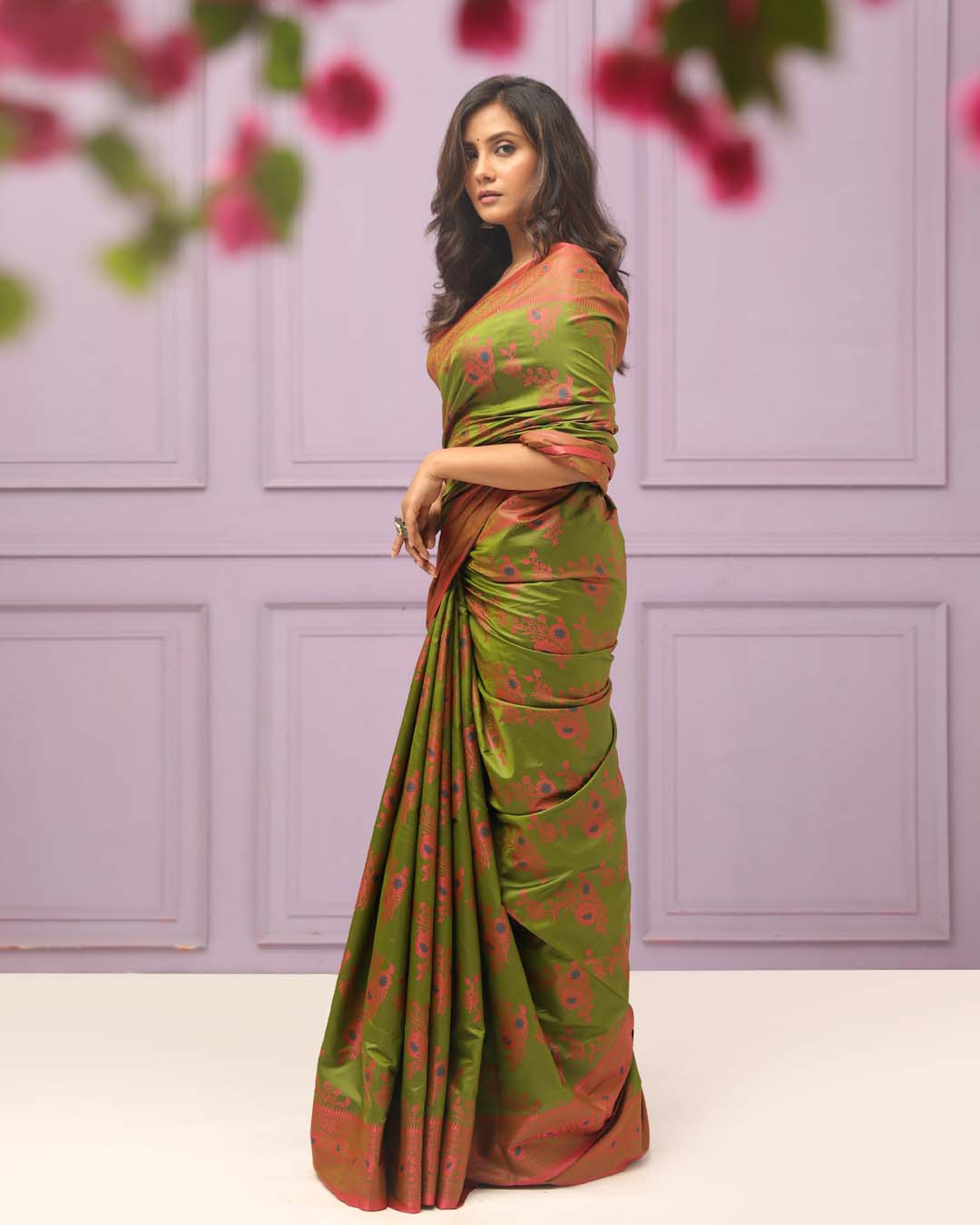 VERDANT ELEGANCE (HANDLOOM ART SILK SAREE)