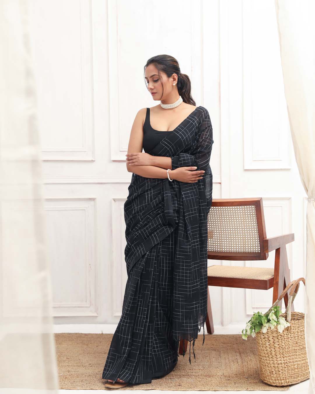 MIDNIGHT ELEGANCE (BENGAL HANDLOOM COTTON BLEND SAREE)