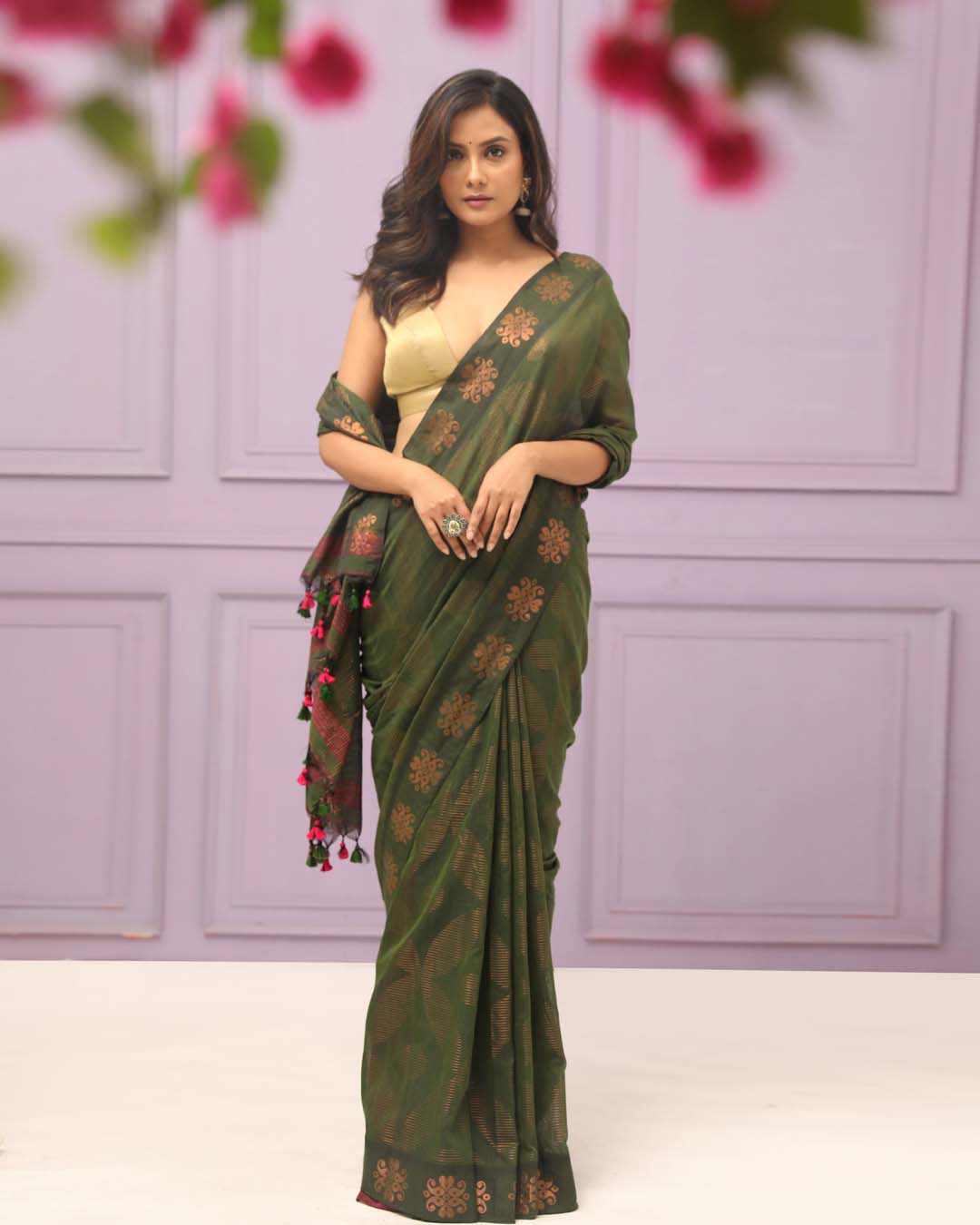 VERDANT ELEGANCE (HANDLOOM COTTON BLEND SAREE)