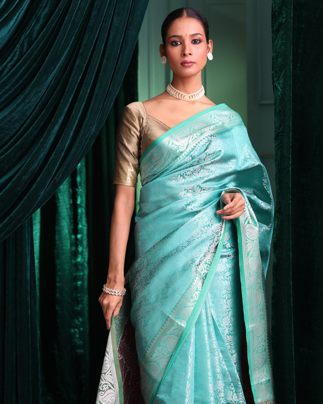 EMERALD ENCHANTMENT (KANJEEVARAM ART SILK SAREE)