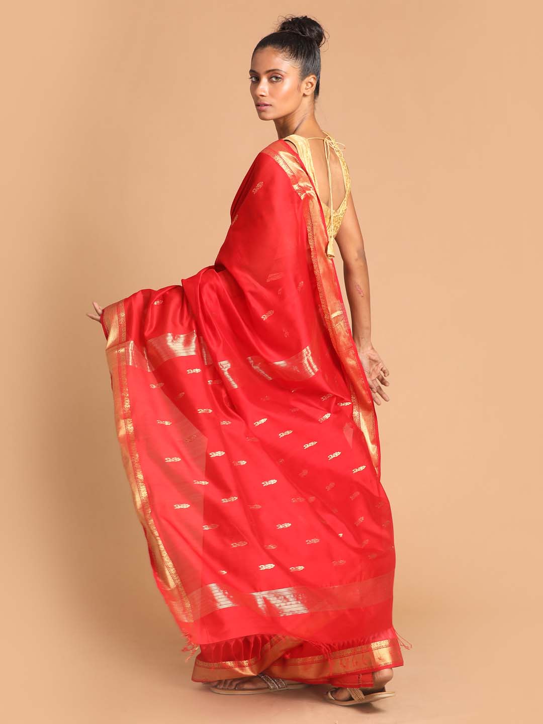 Indethnic Maheshwari Handloom Silk Cotton Saree - View 3