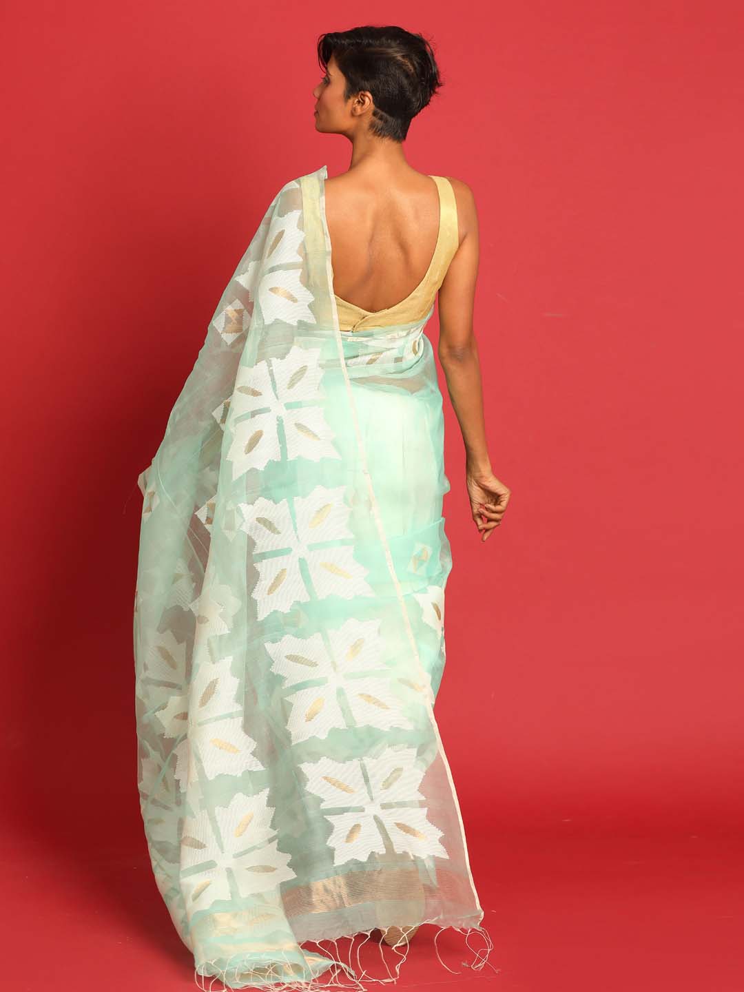 Indethnic Green Pure Silk Floral Design Jamdani - View 3