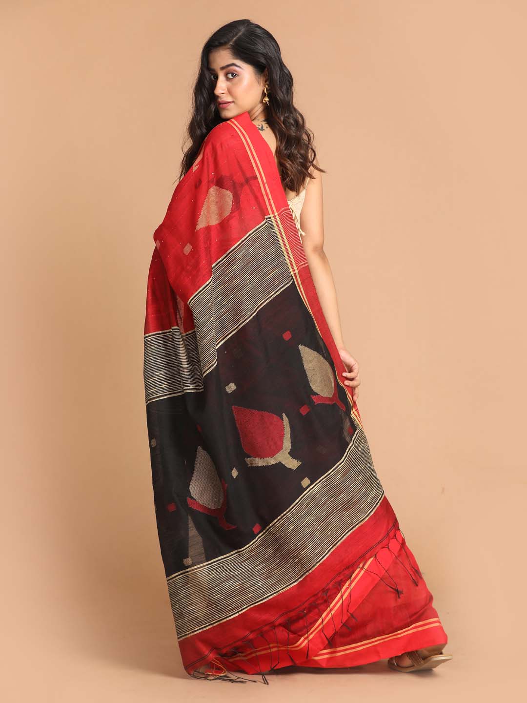 Indethnic Red Bengal Handloom Cotton Blend Work Saree - View 3
