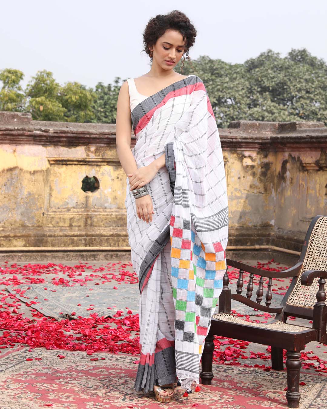 Indethnic White Checked Daily Wear - View 1