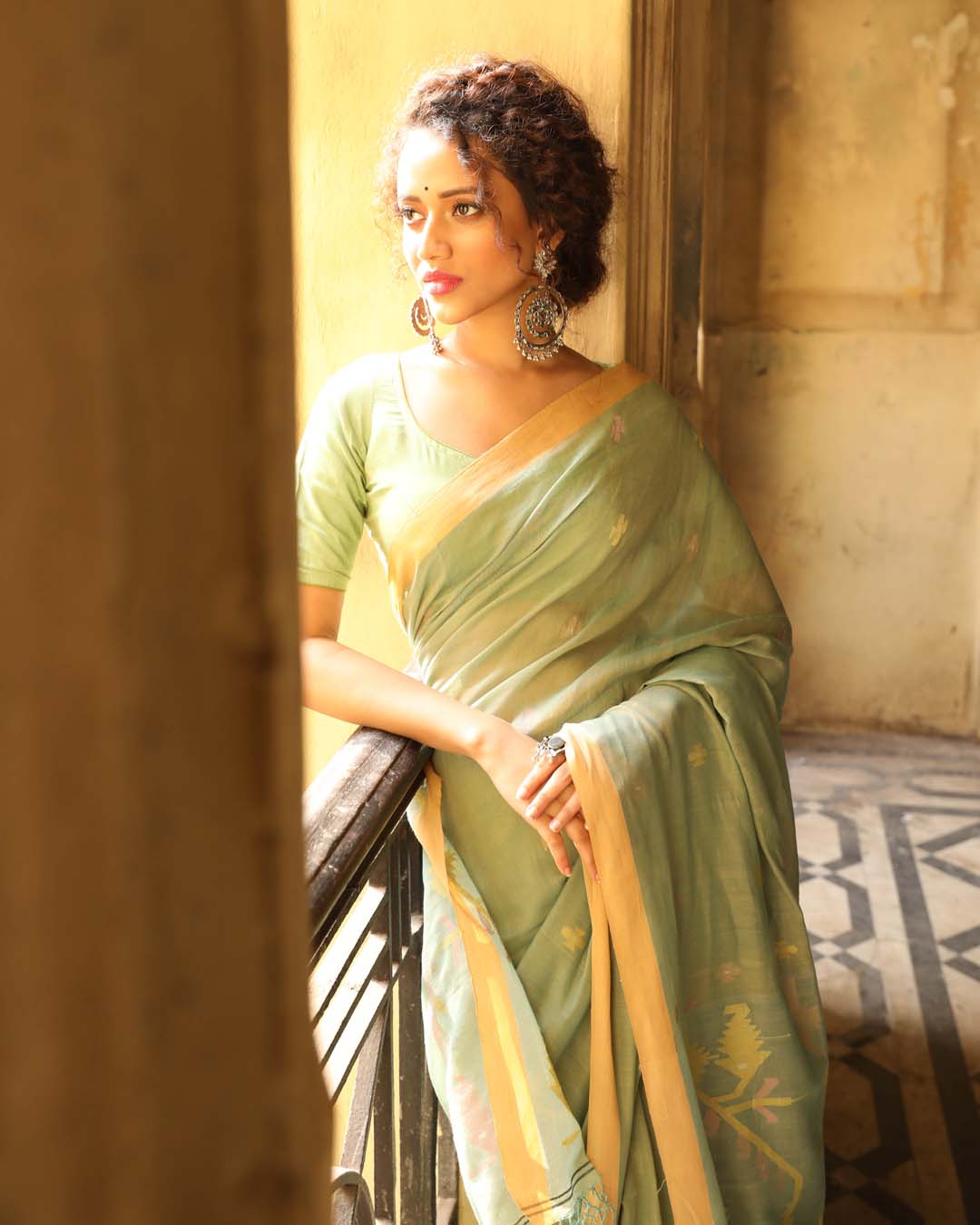 EMERALD GRACE (BENGAL HANDLOOM 100% PURE COTTON SAREE)