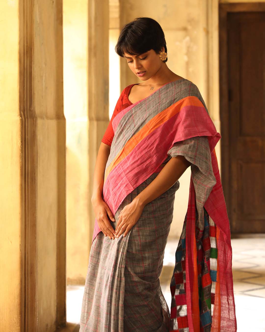 MIDNIGHT CHARCOAL  (BENGAL HANDLOOM 100% PURE COTTON SAREE)