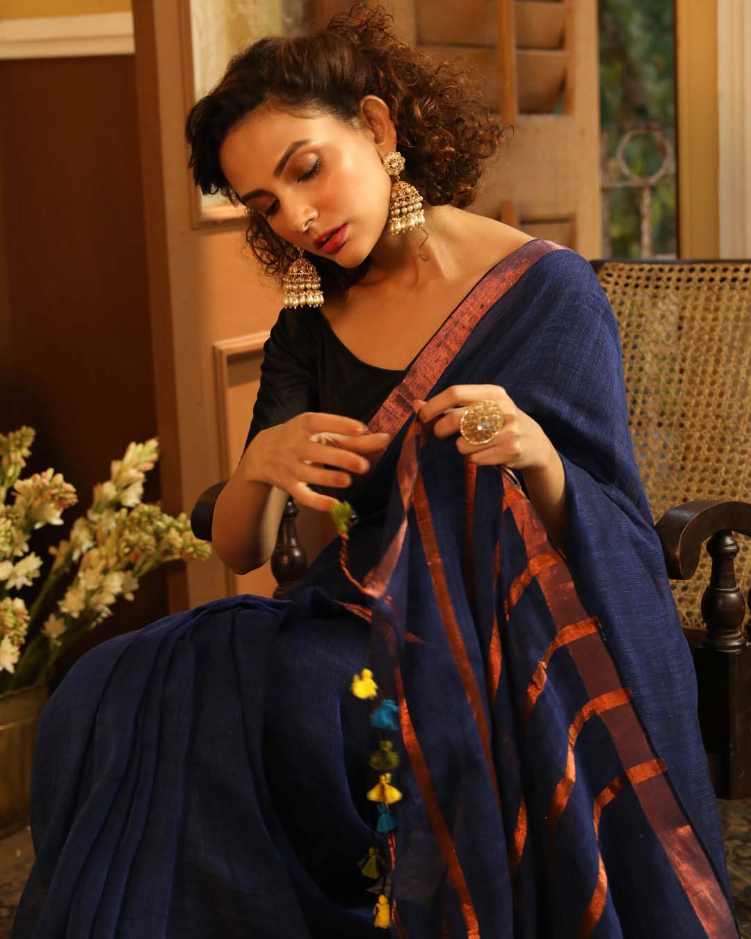 AZURE SERENITY (BENGAL HANDLOOM PURE LINEN SAREE)