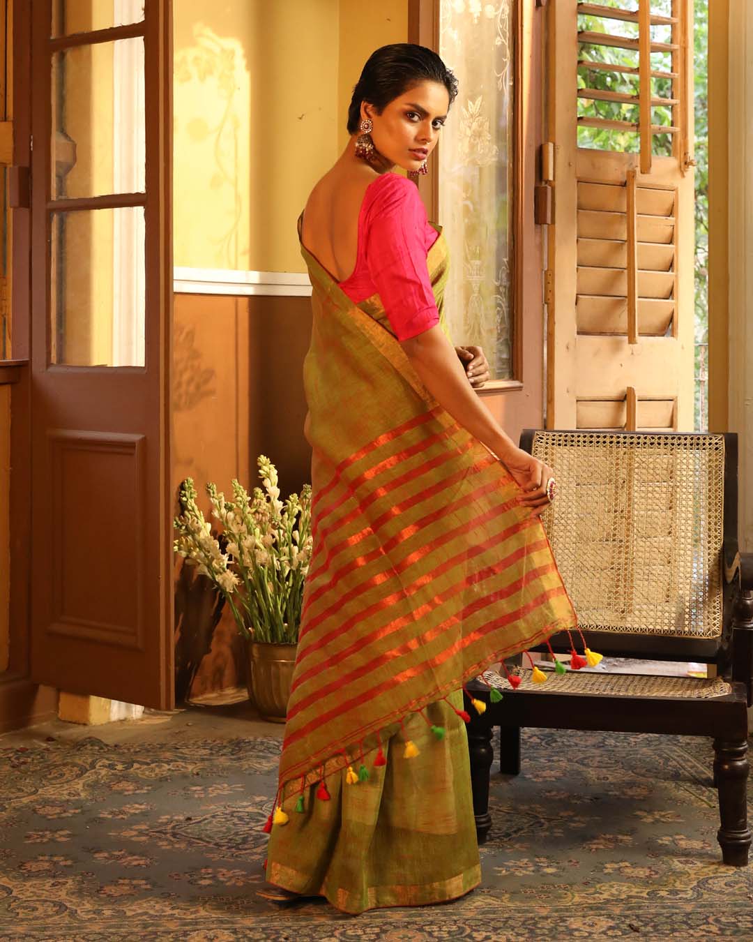 WHISPERING OLIVE (BENGAL HANDLOOM PURE LINEN SAREE)