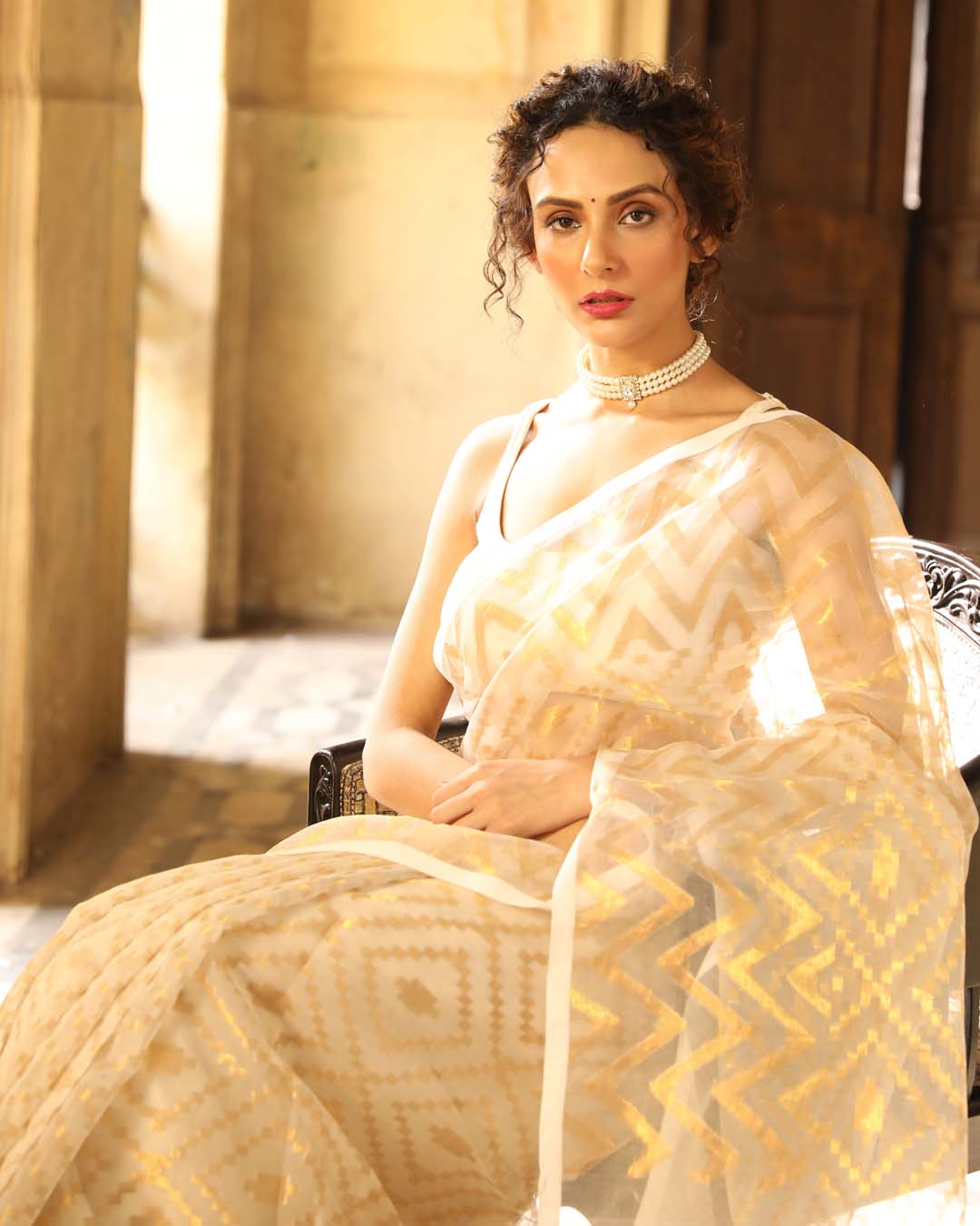 PURE ESSENCE  (HANDLOOM ART SILK SAREE)