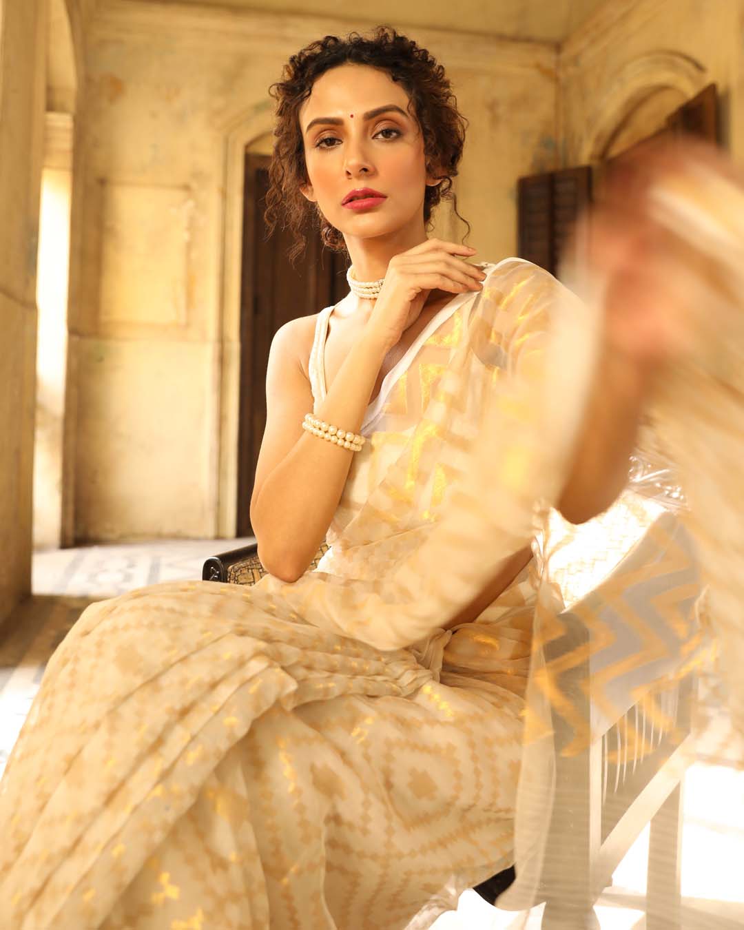 PURE ESSENCE  (HANDLOOM ART SILK SAREE)