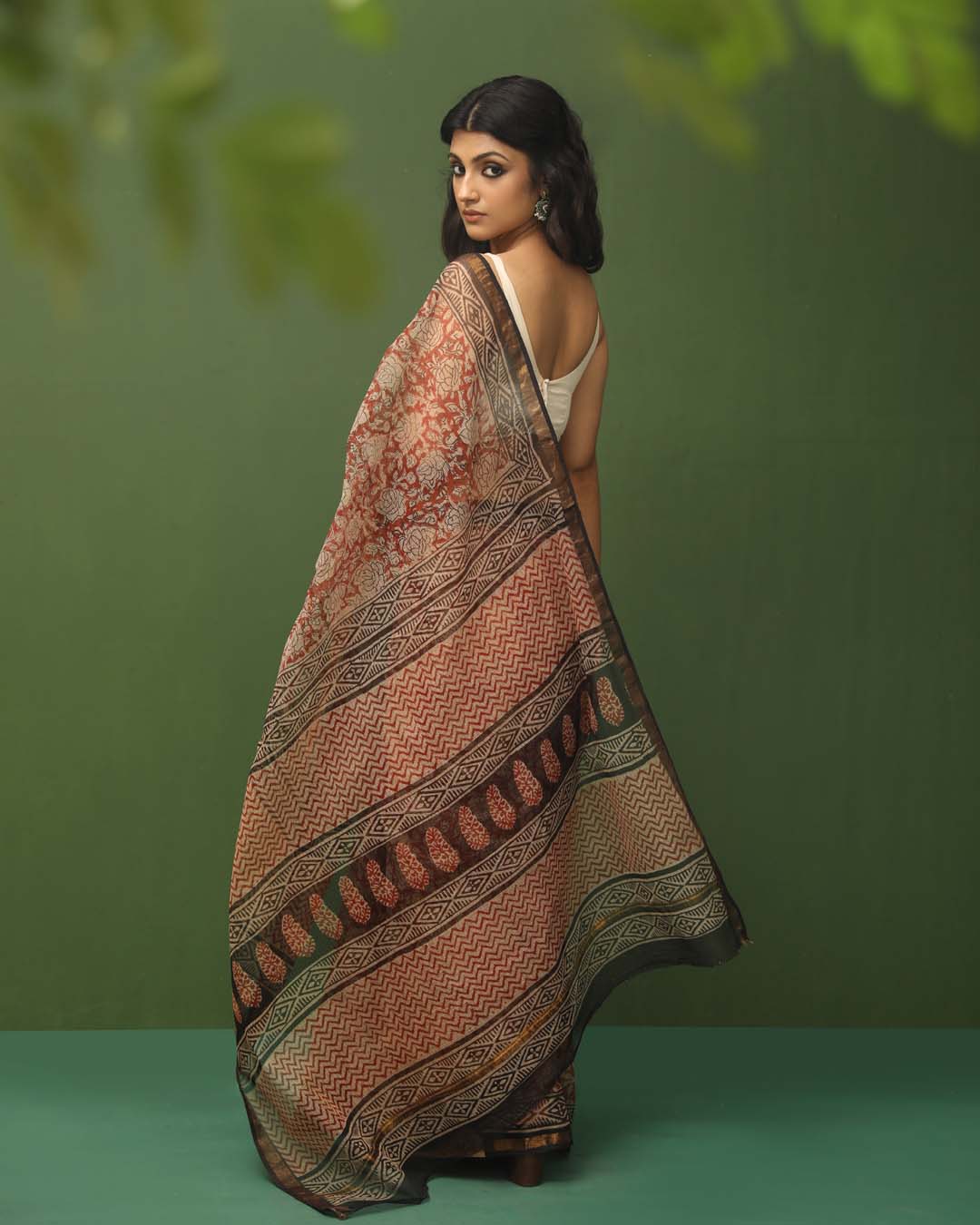 CRIMSON BLOOM (BAGRU SILK COTTON SAREE)