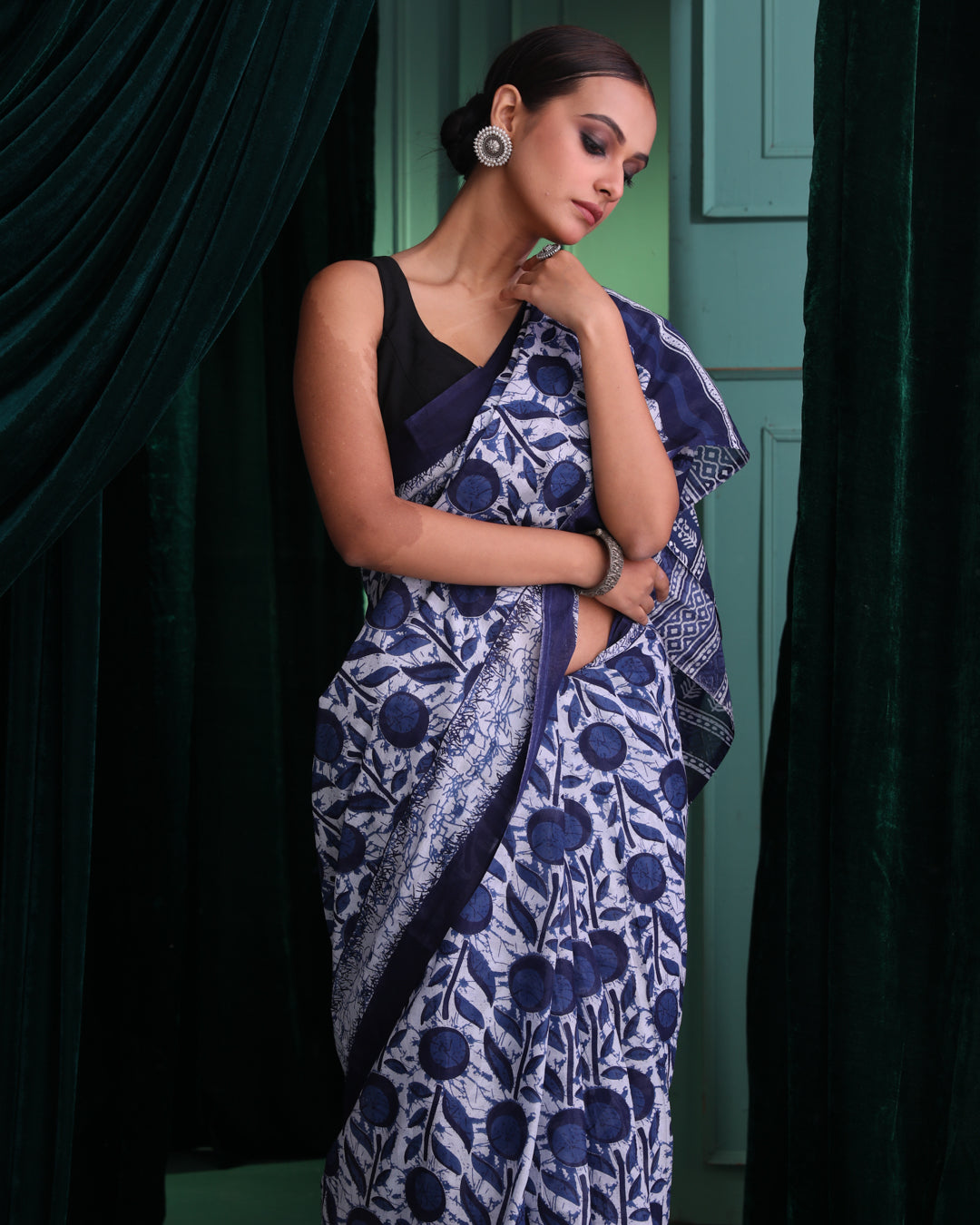 OCEANIC ELEGANCE (IKKAT MUL MUL COTTON SAREE)