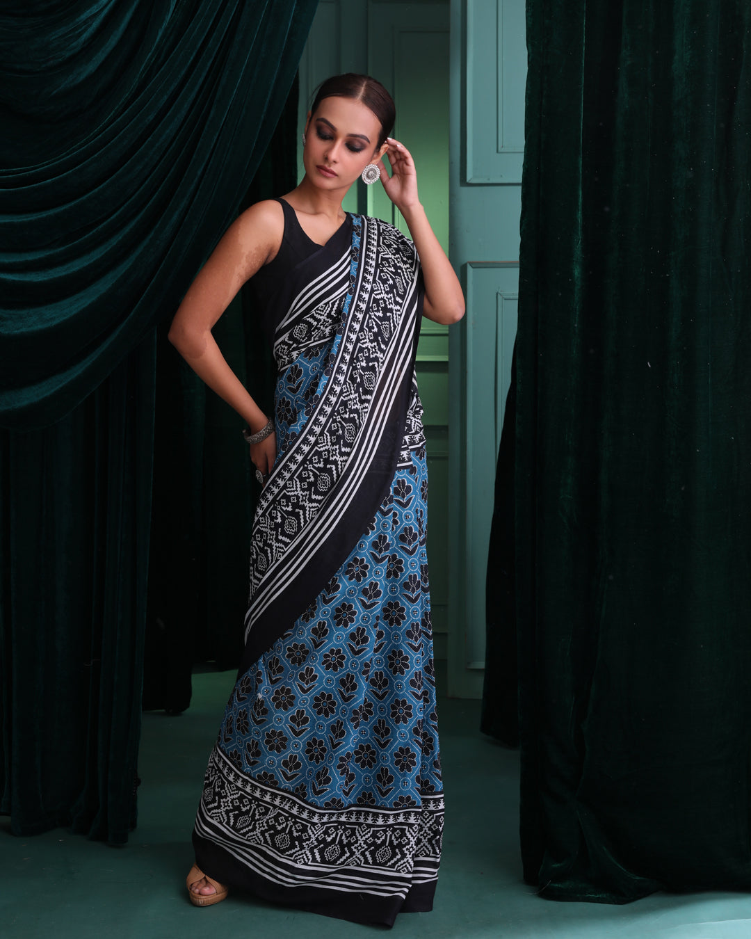 AZURE ELEGANCE (BAGRU MUL MUL COTTON SAREE)