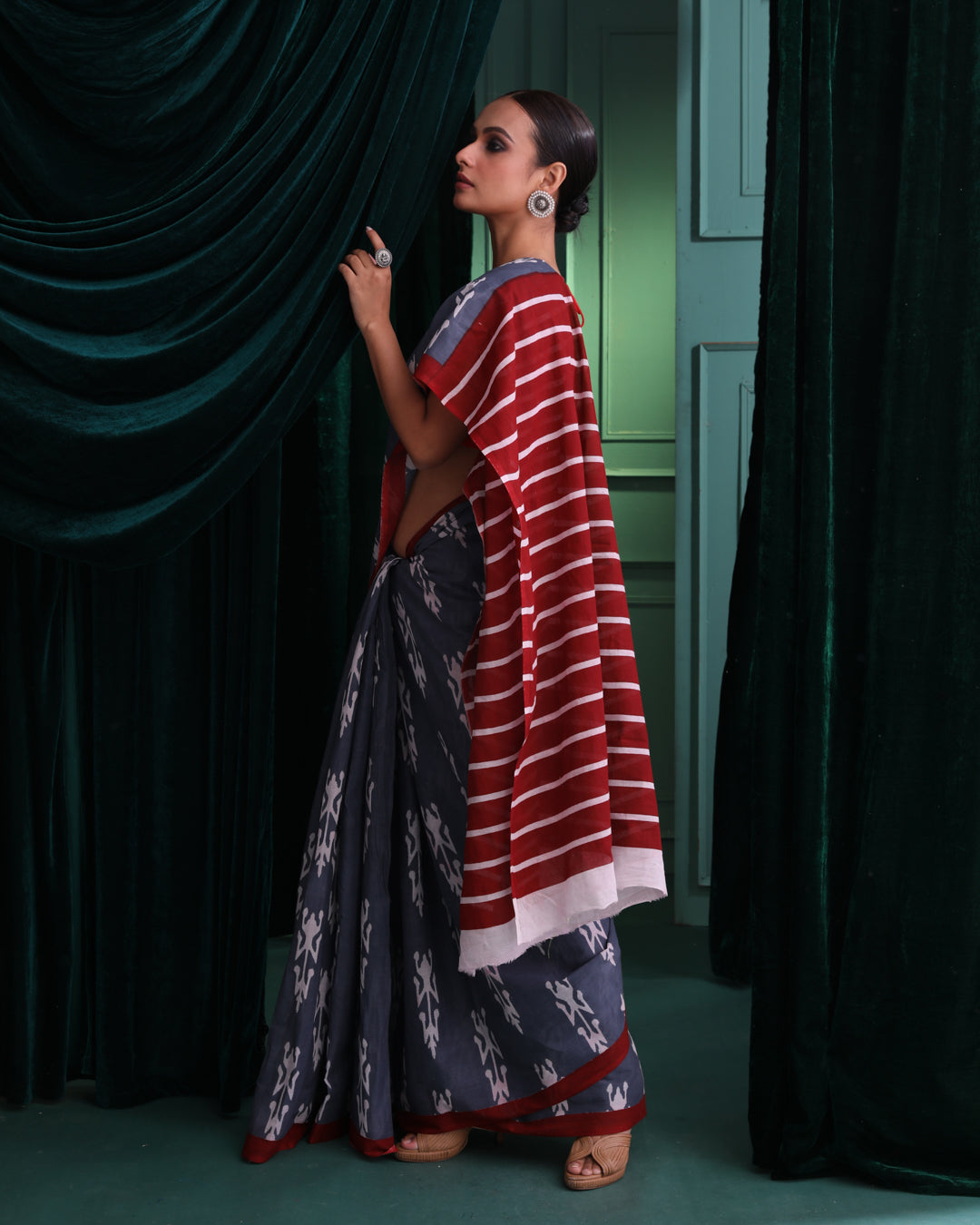 SLATE ELEGANCE (IKKAT MUL MUL COTTON SAREE)