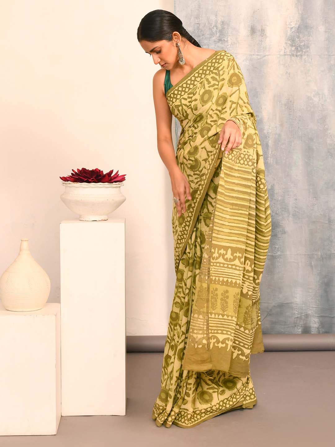 VERDANT ELEGANCE (BAGRU 100% PURE COTTON SAREE)