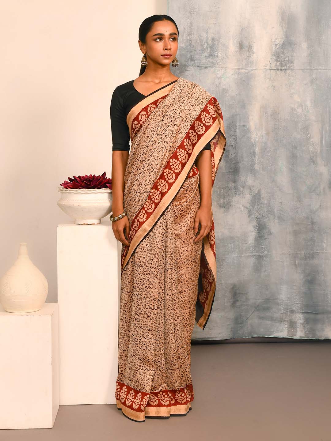 BEIGE HARMONY (BAGRU SILK COTTON SAREE)
