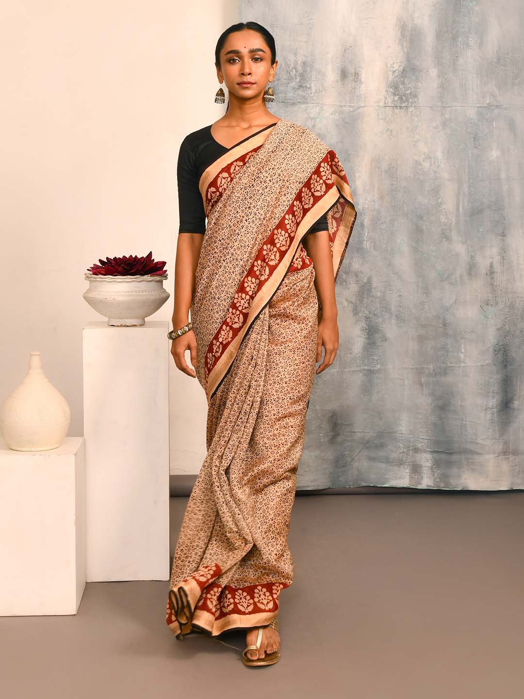 BEIGE HARMONY (BAGRU SILK COTTON SAREE)