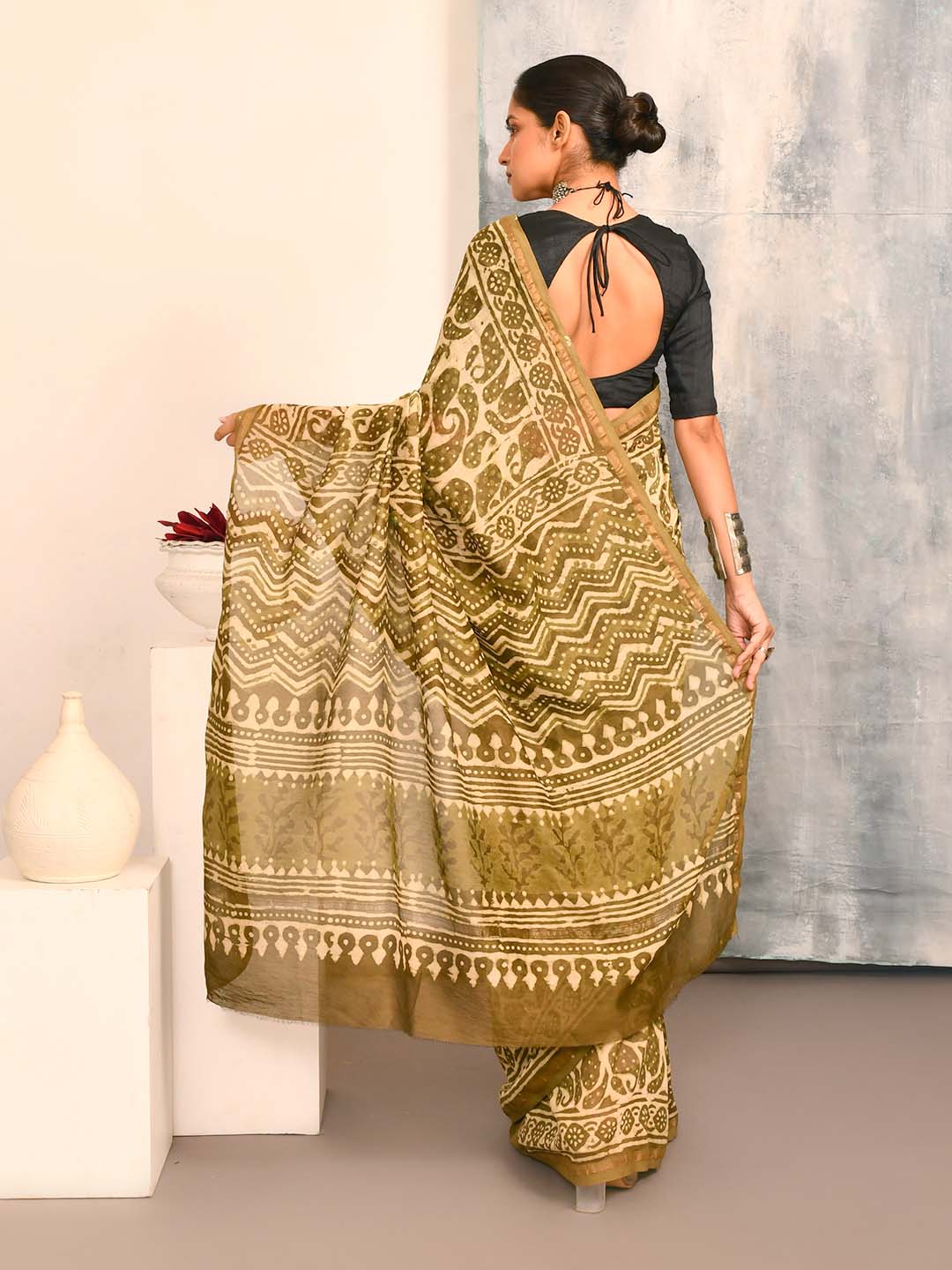 EMERALD ENCHANTMENT (BAGRU SILK COTTON SAREE)