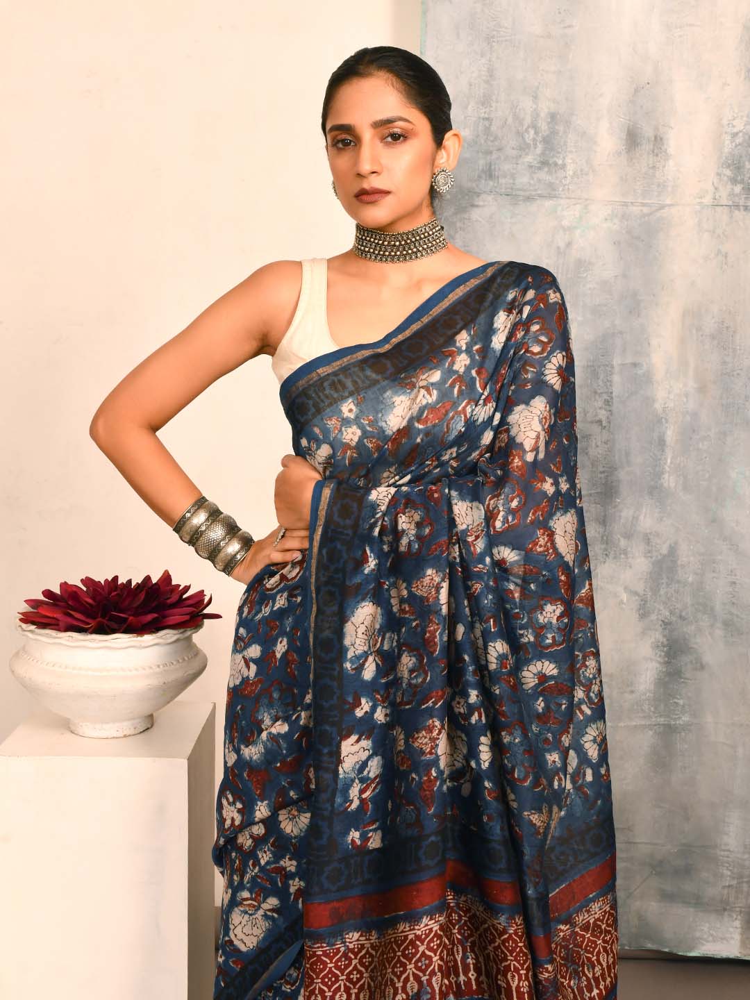 INDIGO ELEGANCE (BAGRU SILK COTTON SAREE)